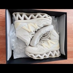 Marc by Marc Jacobs Women's Ninja Wave Hi-Top Fashion Sneaker US7